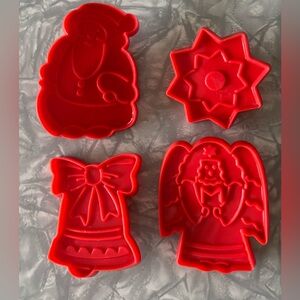 Vintage 1986 Hutzler plastic Christmas push cookie cutters